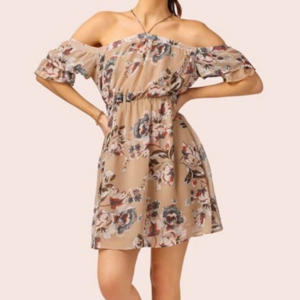 NWOT Promesa Off the Shoulder Floral Print Dress in Tan